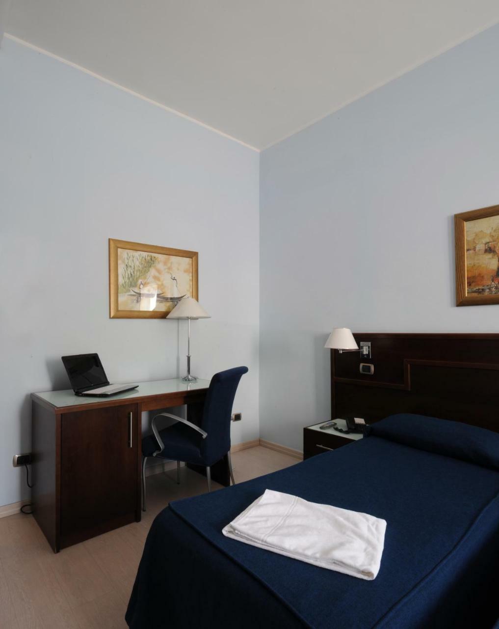Panorama Hotel Syracuse Bagian luar foto